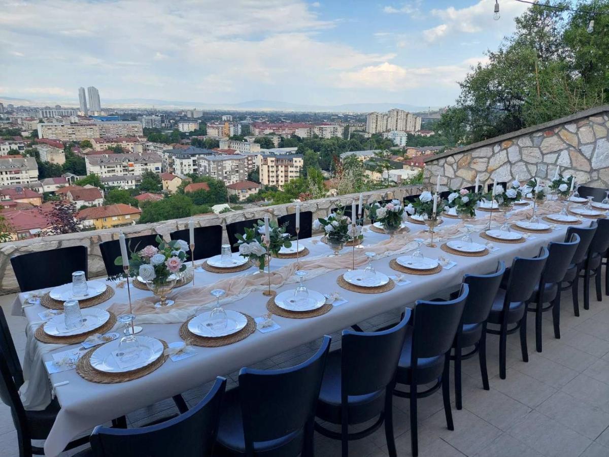 Villa Eleni Apartments Скопье Экстерьер фото
