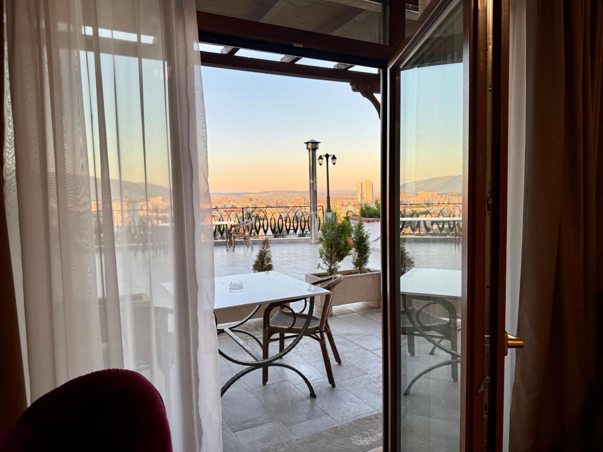 Villa Eleni Apartments Скопье Экстерьер фото