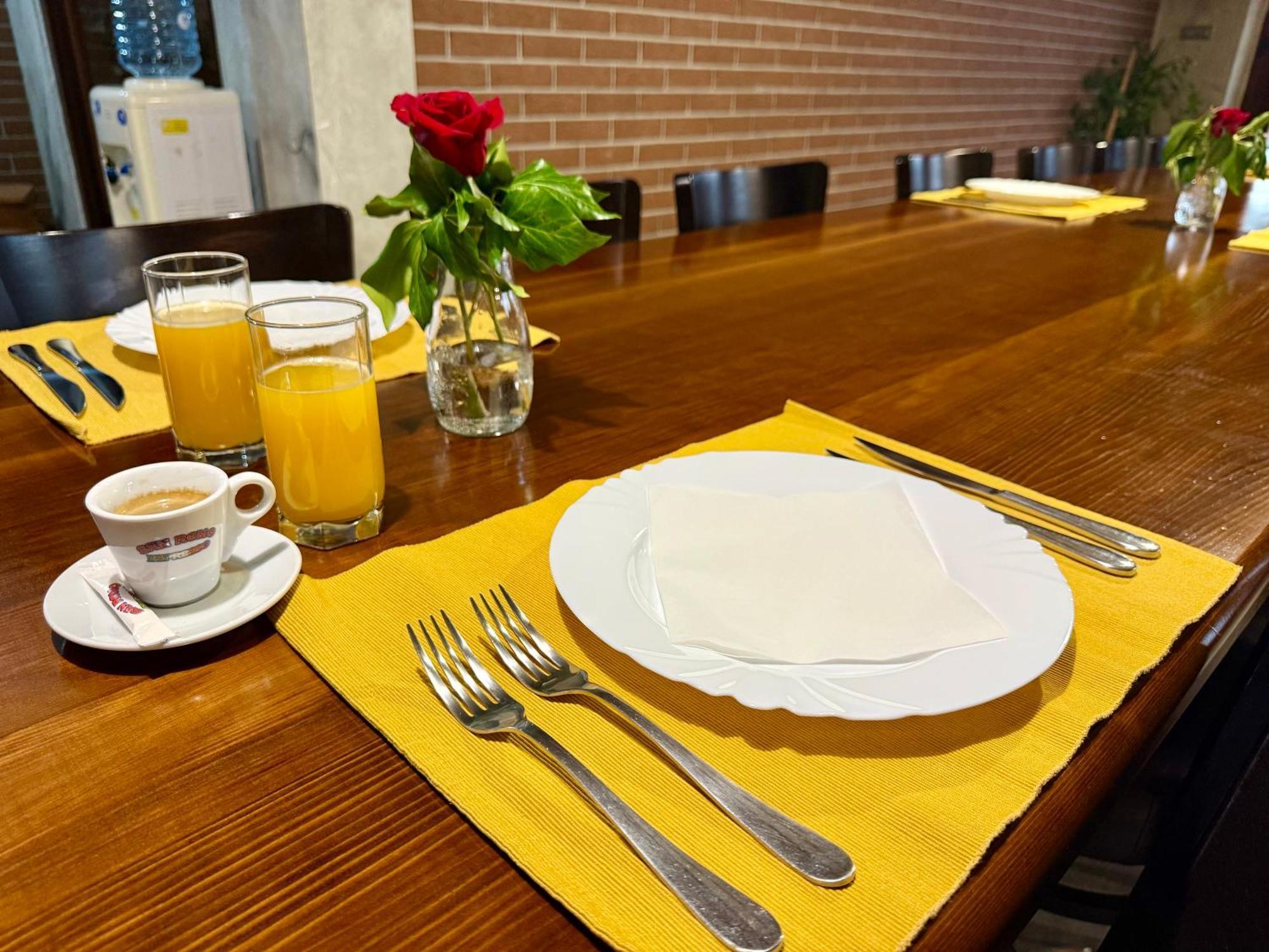 Villa Eleni Apartments Скопье Экстерьер фото