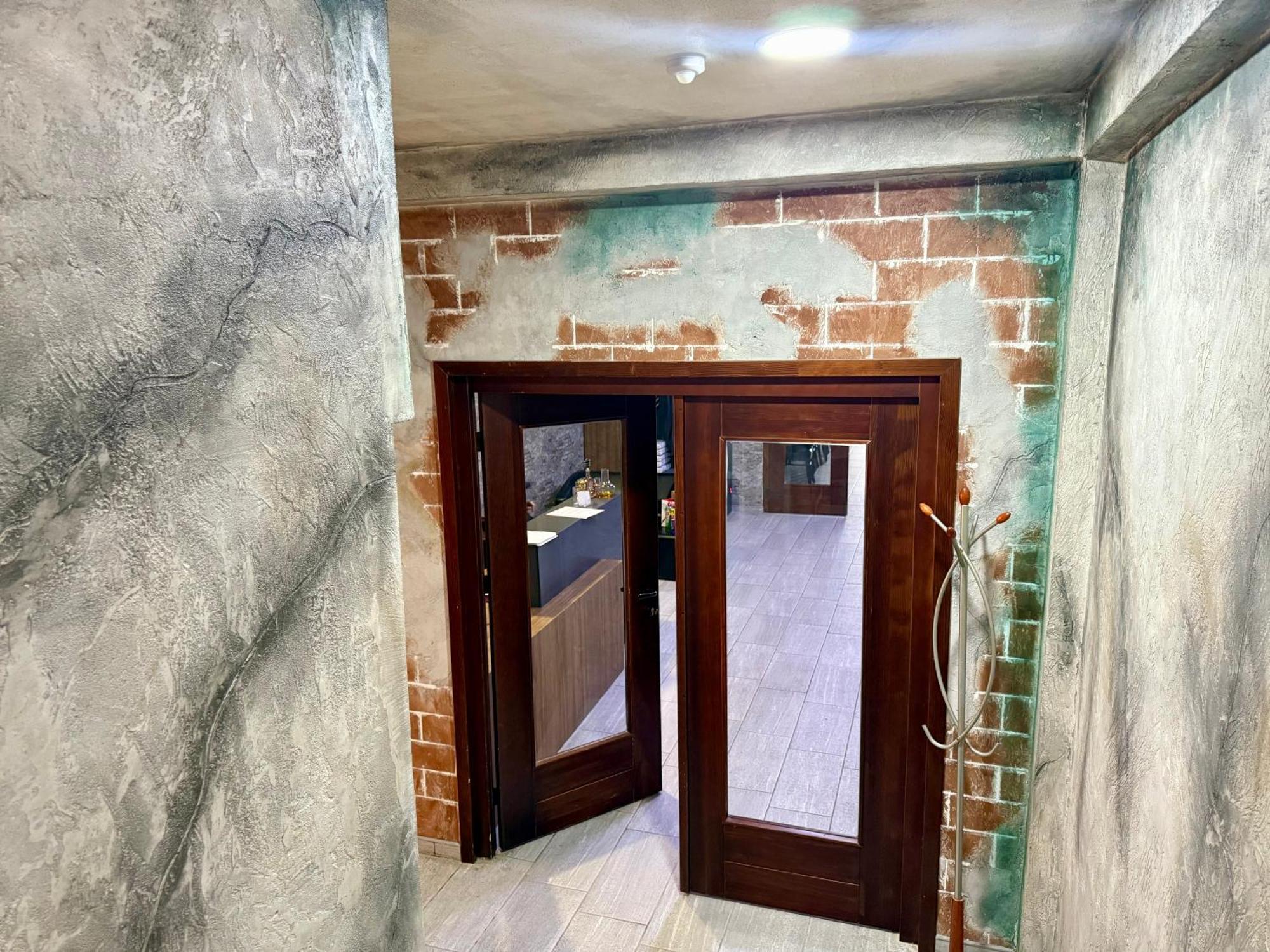 Villa Eleni Apartments Скопье Экстерьер фото