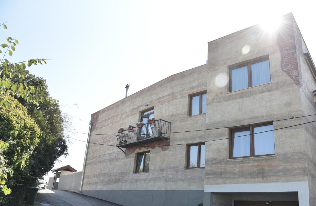 Villa Eleni Apartments Скопье Экстерьер фото