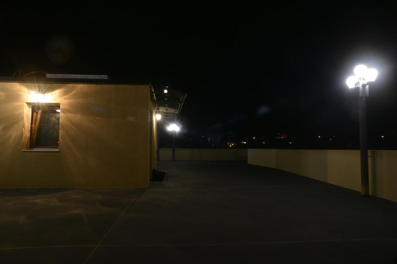 Villa Eleni Apartments Скопье Экстерьер фото